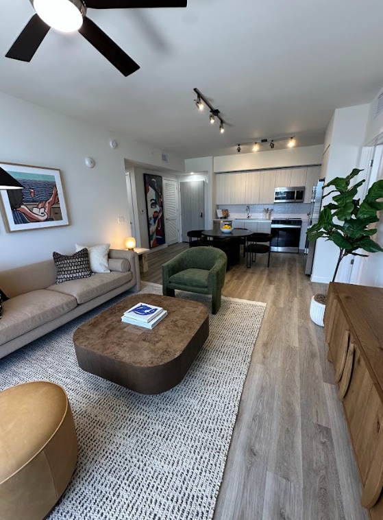 Building Photo - 722 NW 2nd Ave