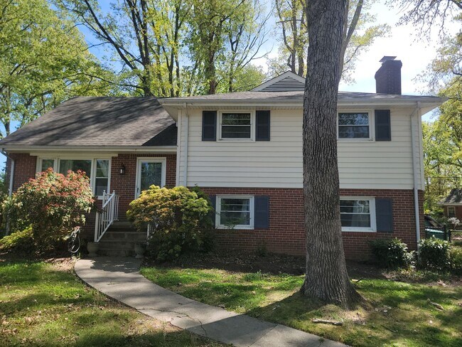 Building Photo - Delightful 3 Bedroom Home for Rent in Henrico