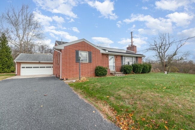 Building Photo - 388 Pleasant View Rd