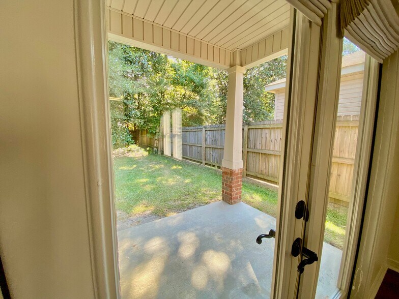 Building Photo - 771 Wesley Ave