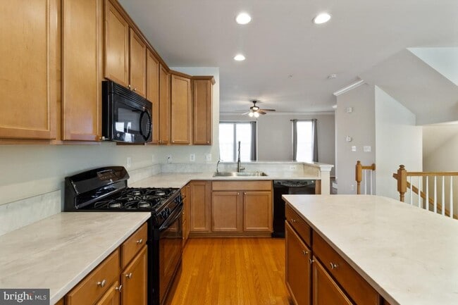 Building Photo - 7672 Timbercross Ln