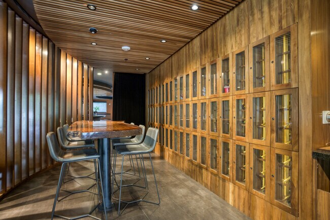 Building Photo - 388 Santana Row