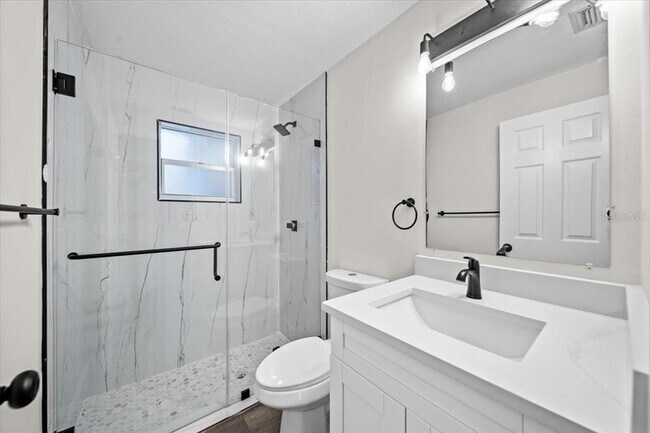 Building Photo - 21224 Quesada Ave