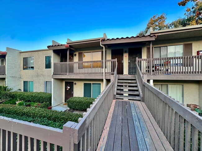 Primary Photo - Beautifully Remodeled 1 BD, 1 Mile to beach