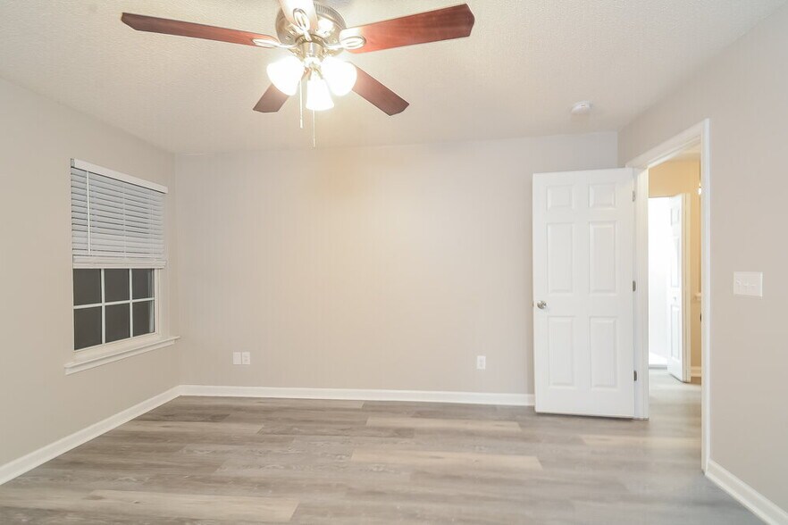 Building Photo - 5832 Carretta Ct