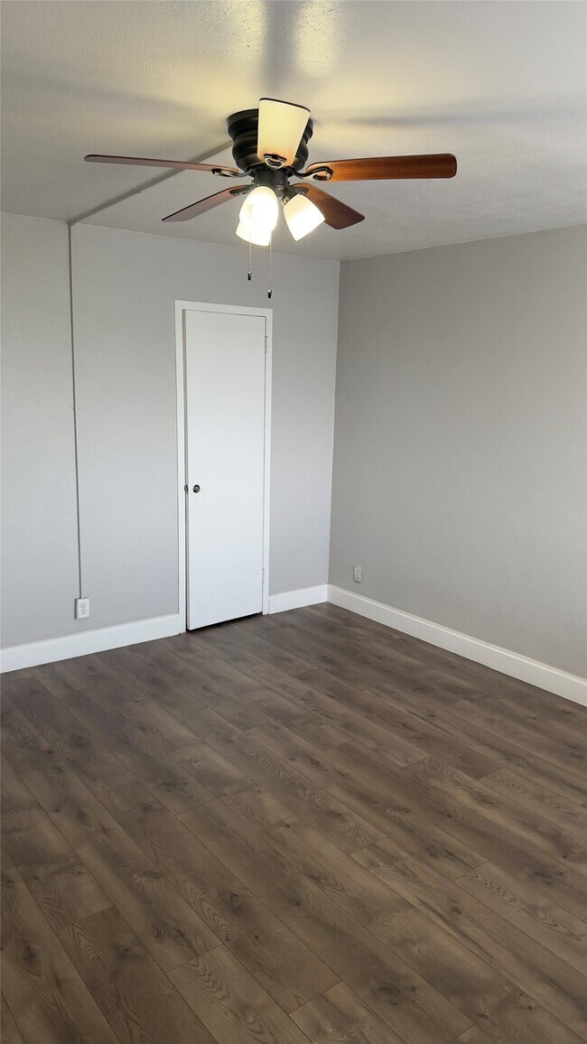 Building Photo - 7520 Hornwood Dr