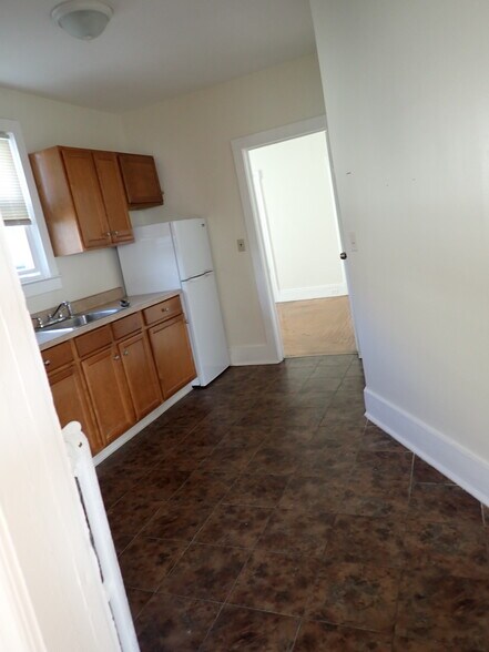 from livingroom into kitchen - 12 Grove Ave