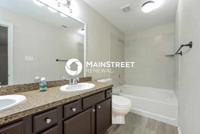 Building Photo - 3 Bedroom Pet-Friendly Home in FORT WORTH, TX with Main Street Renewal