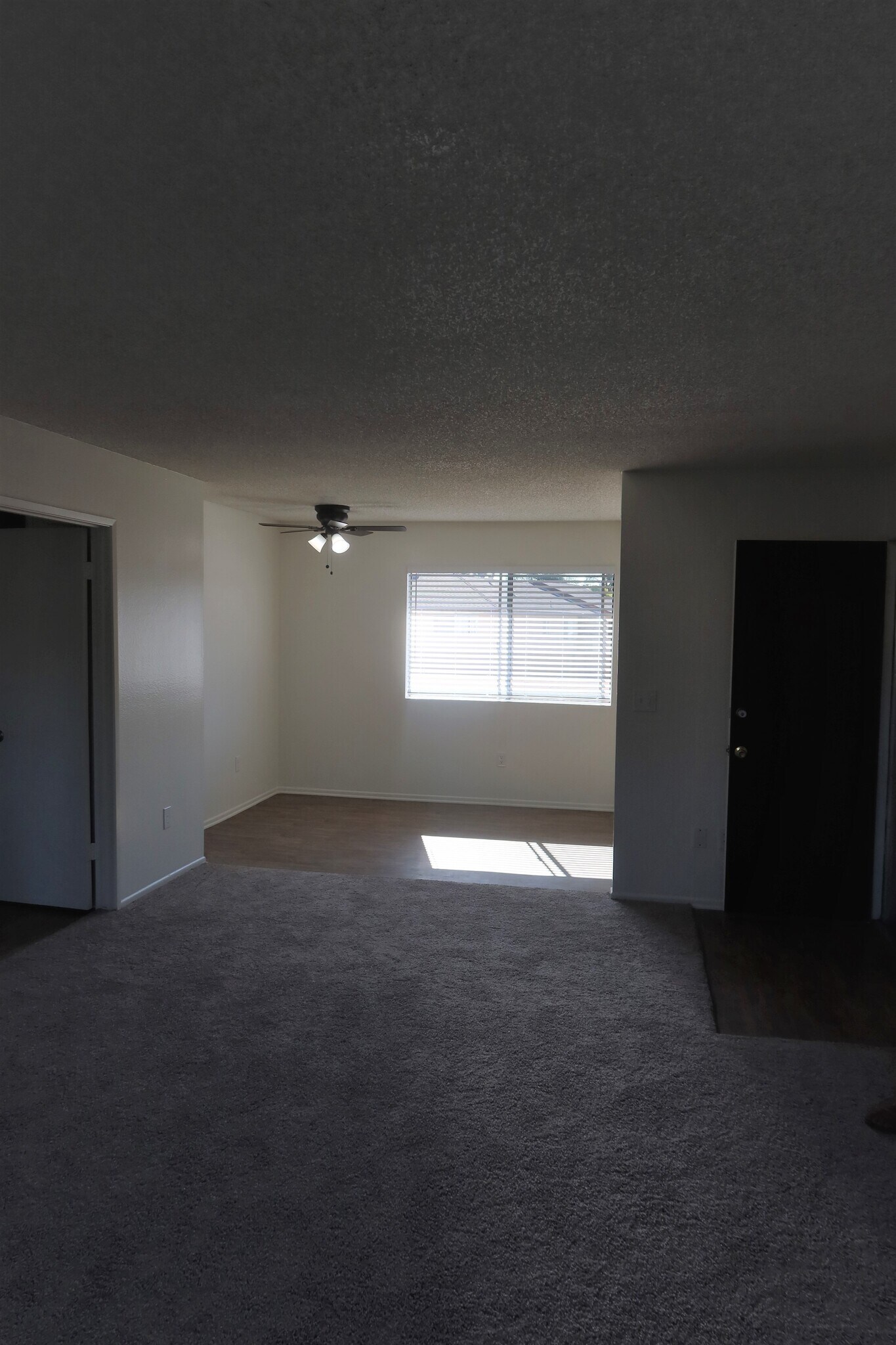 Building Photo - 10441 Knott Ave