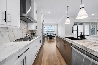 Building Photo - 655 Hookline Cir