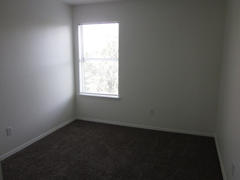 Building Photo - 7513 Ederville Rd