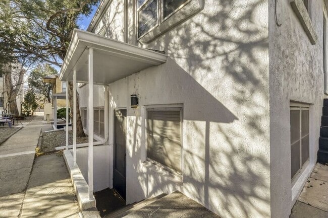 Building Photo - Weidenhaft Mitchell Apartments