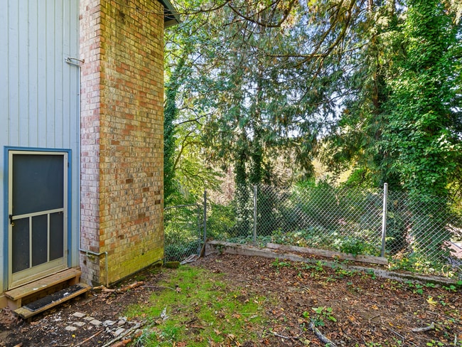 Building Photo - 1107 Meadowview Ct