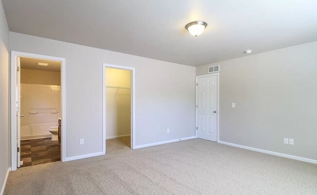 Building Photo - Newer 4 Bedroom Home for Lease