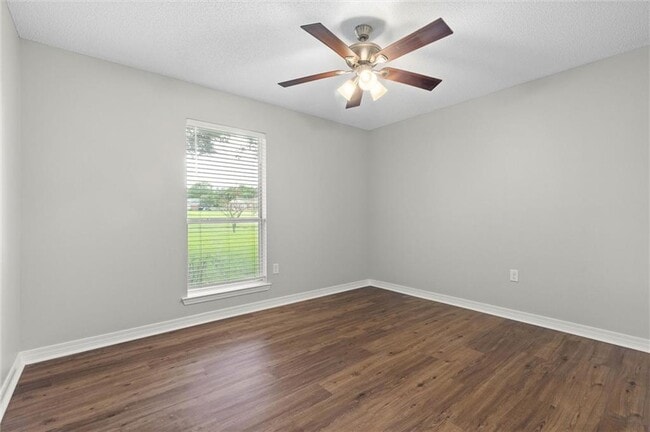 Building Photo - 7260 Pecan Terrace Dr