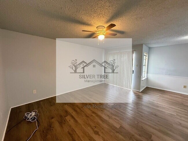 Building Photo - 4820 Wellesley Ave