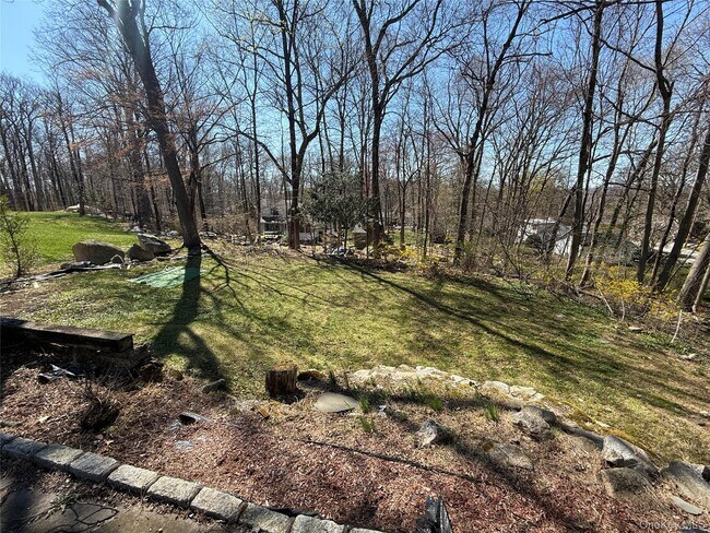 Building Photo - 26 Forest Ln