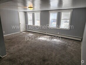 Building Photo - NO DEPOSIT option available for qualified ...