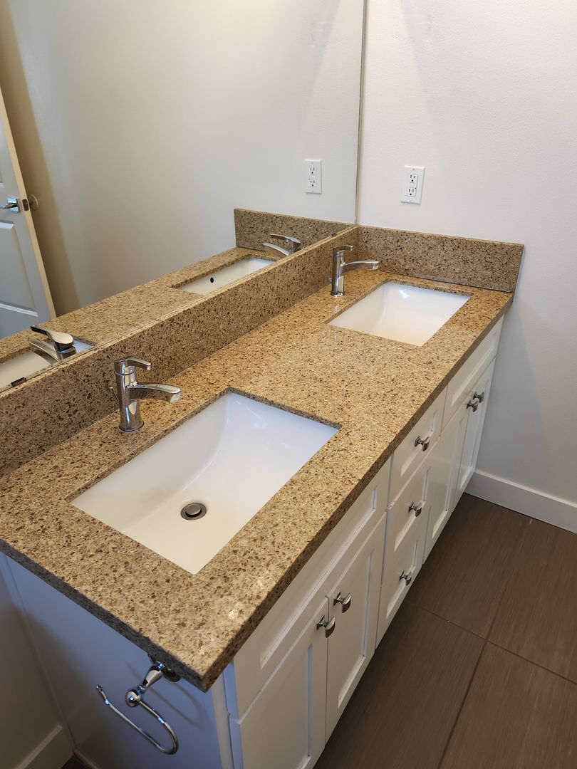 Building Photo - 1629 W Summit St