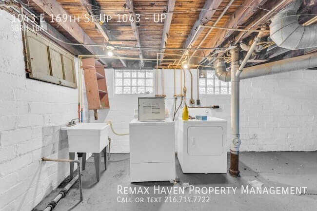 Building Photo - 1043 E 169th St