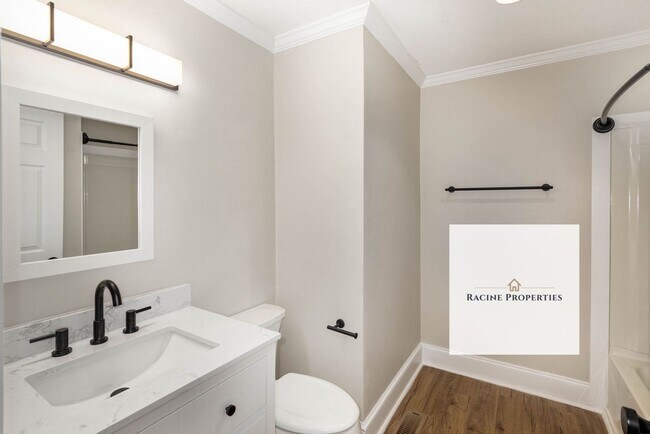 Building Photo - Charming Three Bedroom in Greer, SC