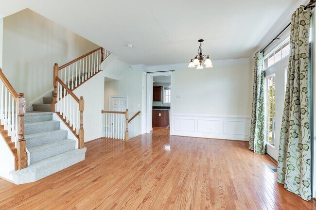 Building Photo - 25465 Potomac Twain Terrace