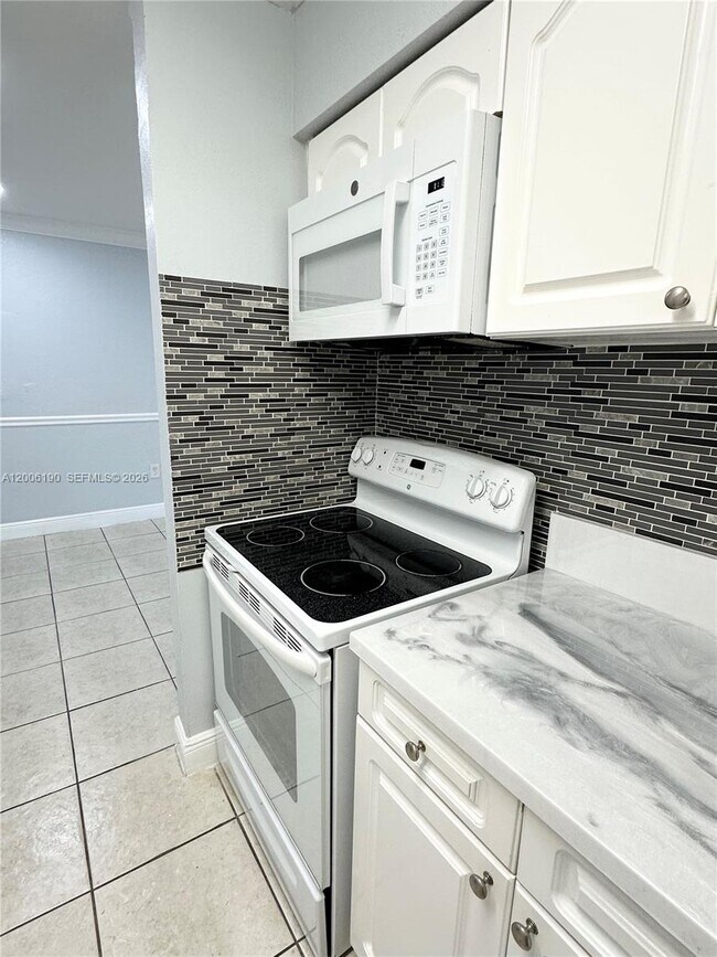 Building Photo - 9405 SW 76th St