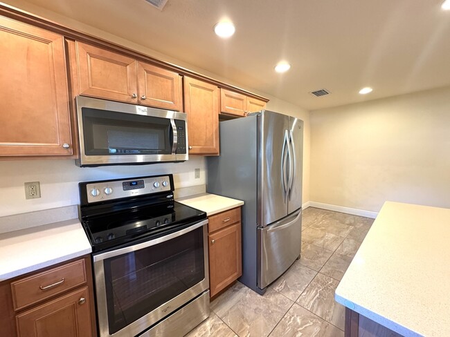 Building Photo - 2525 Gowen St