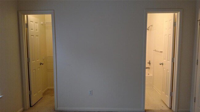 Building Photo - 2200 Classen Blvd
