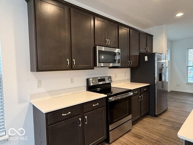 Building Photo - 326 N Warman Ave