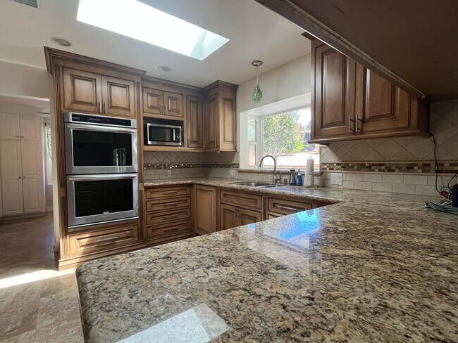 Building Photo - Coming Soon! 3 bd/2.5 bath home in the rolling foothills of Vista
