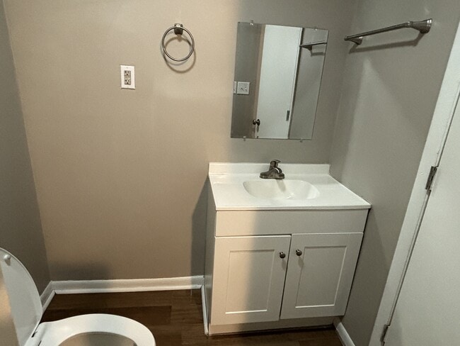 Building Photo - 2943 Hillside Ave