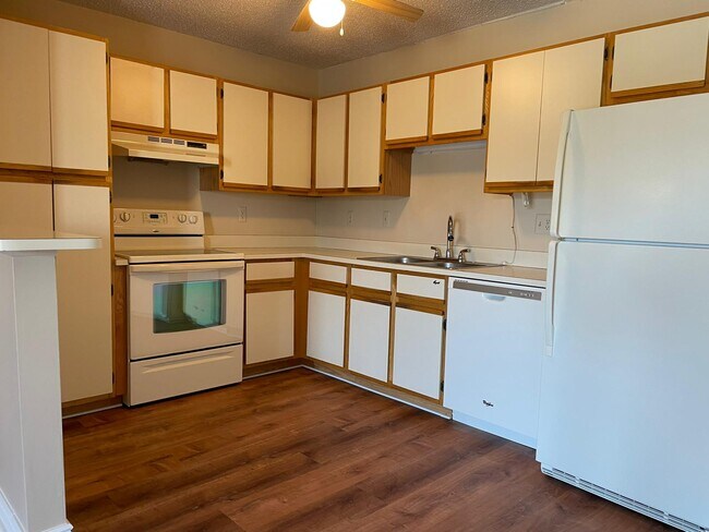 Building Photo - 15153 Seagull Dr
