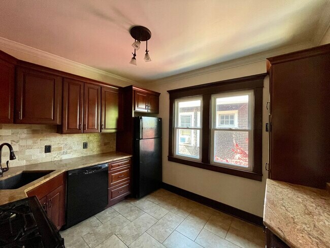 Building Photo - 786 McKinley Pkwy