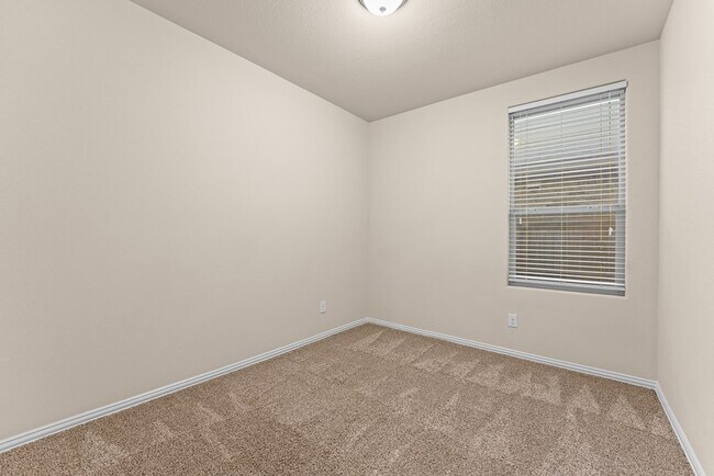 Building Photo - 6621 Hall of Fame Blvd