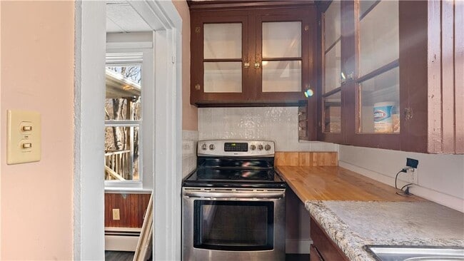 Building Photo - 21 Highland Ave