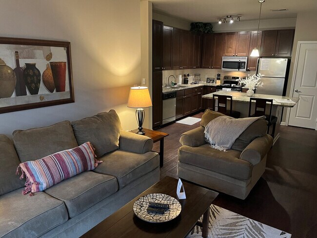 Building Photo - 460 Seven Farms Drive