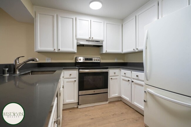 Building Photo - 2705 Subec Ln