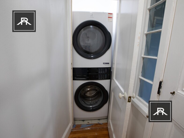 Building Photo - 48 Greycliff Rd