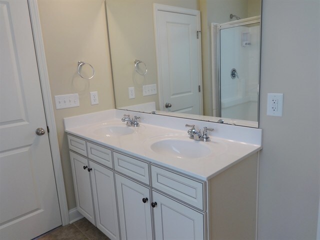 Building Photo - 208 Foxbank Plantation Blvd