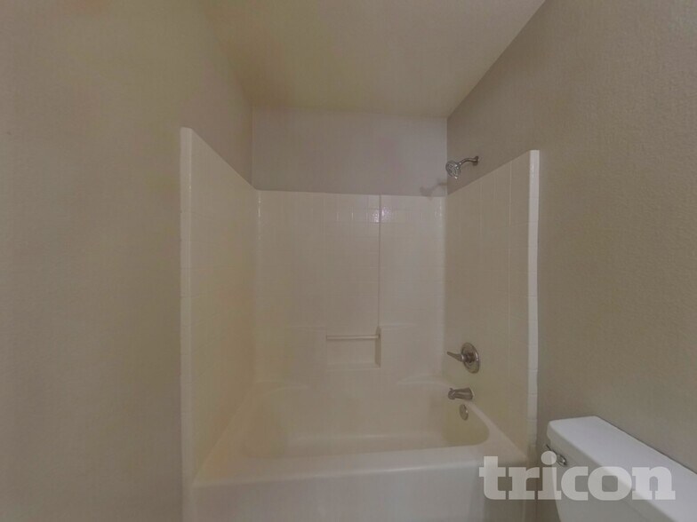 Building Photo - 5915 Balsam Pine Dr