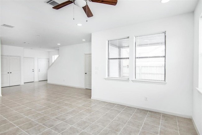 Building Photo - 1718 Louisiana Ave