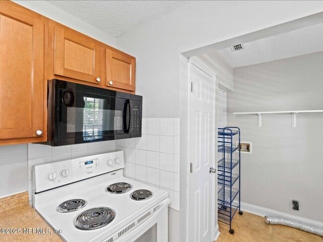 Building Photo - 9241 Bearden Rd