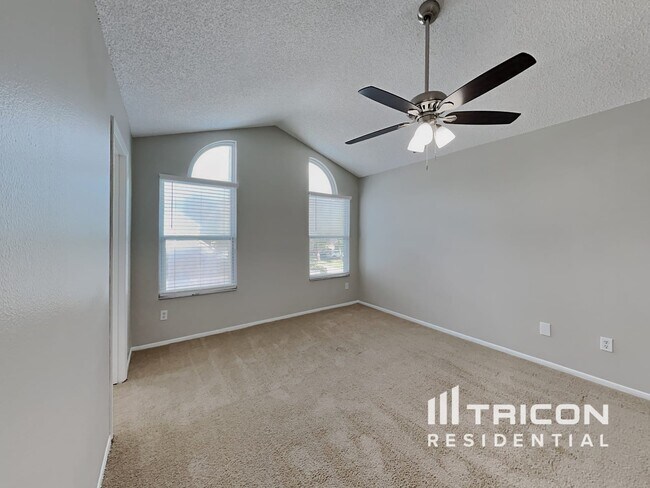 Building Photo - 1517 Crosswind Cir
