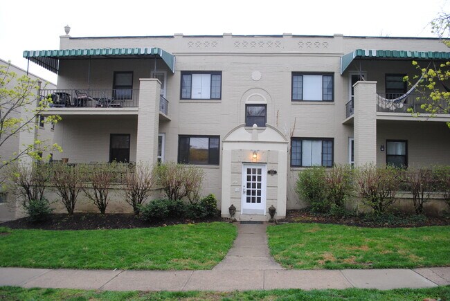 Building Photo - 2919 Victoria Ave