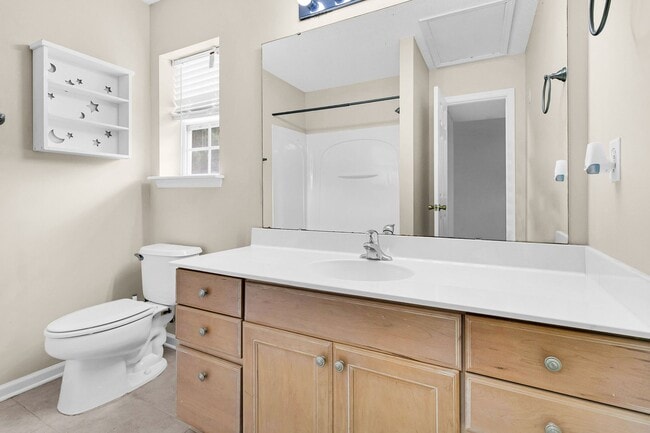 Building Photo - Beautiful Clements Ferry Townhome!