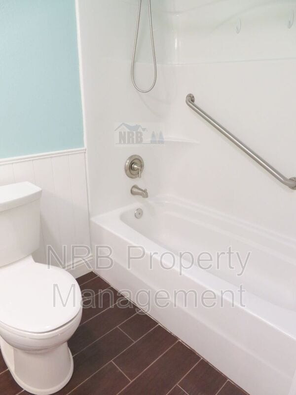 Building Photo - 3928 Hillview Ct NW