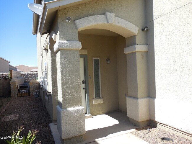 Building Photo - 7045 Eagle Nest Ct