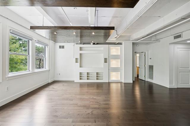 Building Photo - 329 E Colorado Blvd