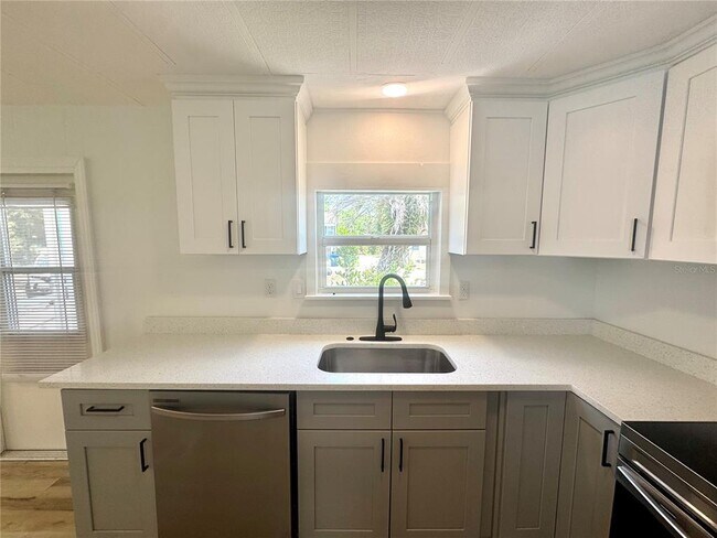 Building Photo - 2609 Braeburn Dr